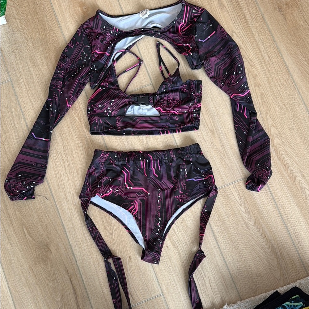 iHeartRaves Black and Pink Circuit Crop Top Set